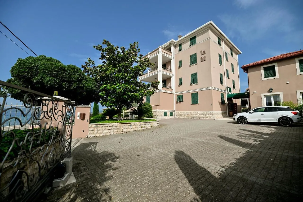 Villa Hresc I Zadar Bed & Breakfast